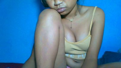 elinah_xxx live cam on Cam4