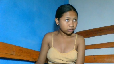 elinah_xxx live cam on Cam4