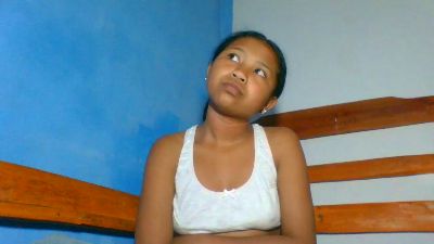 elinah_xxx live cam on Cam4