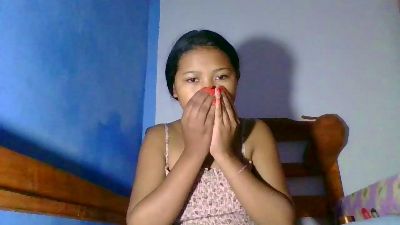 elinah_xxx live cam on Cam4
