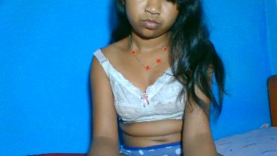 elinah_xxx live cam on Cam4
