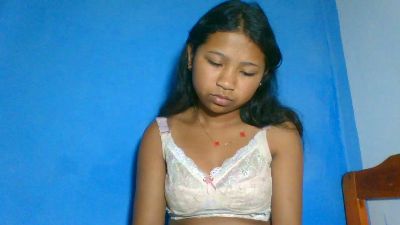 elinah_xxx live cam on Cam4