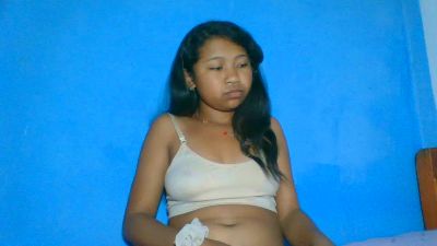 elinah_xxx live cam on Cam4