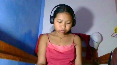 elinah_xxx live cam on Cam4