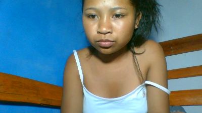 elinah_xxx live cam on Cam4