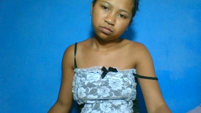 elinah_xxx live cam on Cam4
