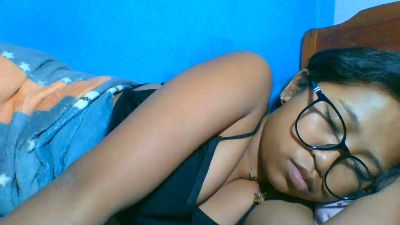 elinah_xxx live cam on Cam4