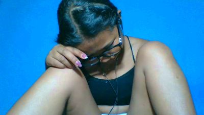 elinah_xxx live cam on Cam4