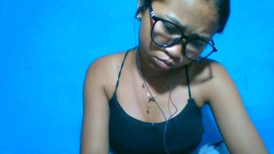 elinah_xxx live cam on Cam4