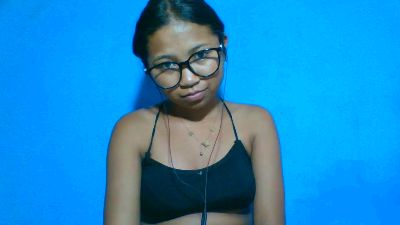 elinah_xxx live cam on Cam4