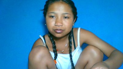 elinah_xxx live cam on Cam4