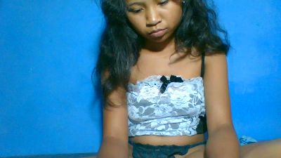 elinah_xxx live cam on Cam4