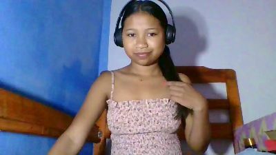 elinah_xxx live cam on Cam4