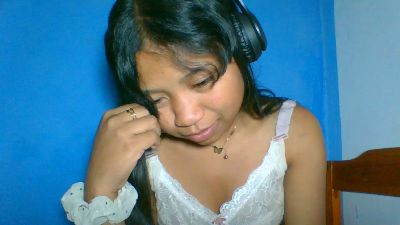 elinah_xxx live cam on Cam4