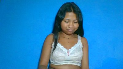 elinah_xxx live cam on Cam4