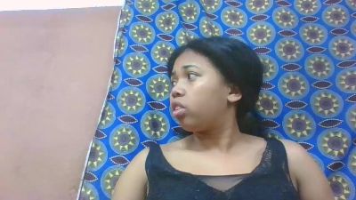 elisa53524 live cam on Cam4