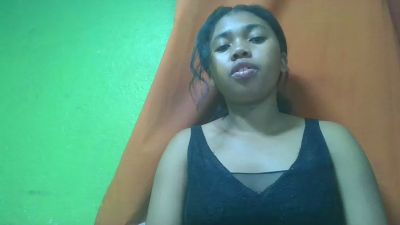 elisa53524 live cam on Cam4