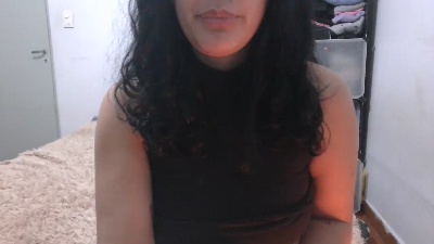 elisaroma29 live cam on Cam4