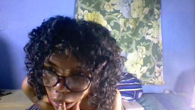 elissa451 live cam on Cam4