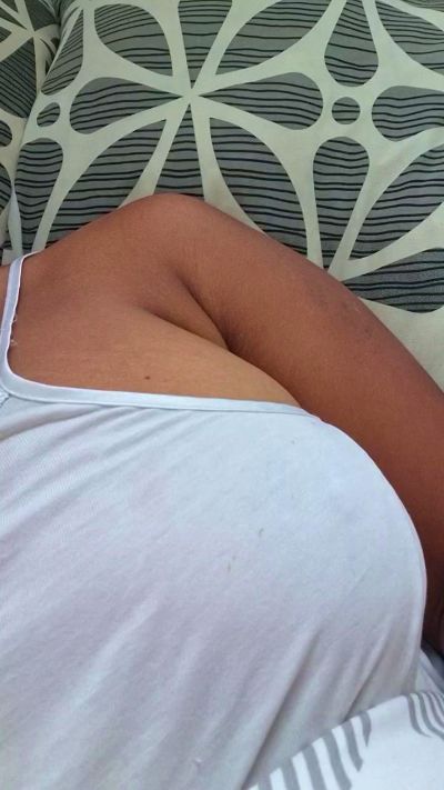 ella22 live cam on Cam4