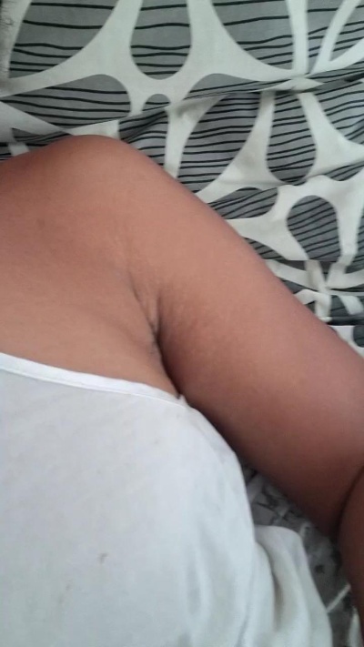 ella22 live cam on Cam4