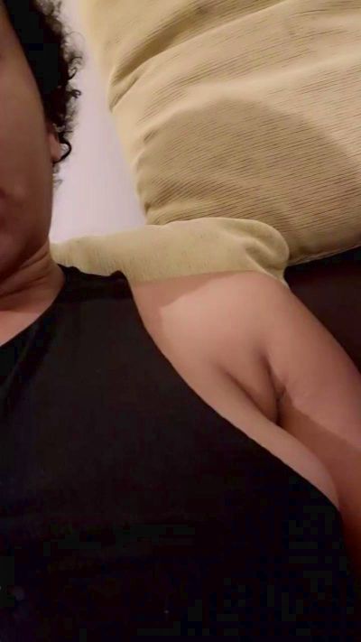 ella22 live cam on Cam4