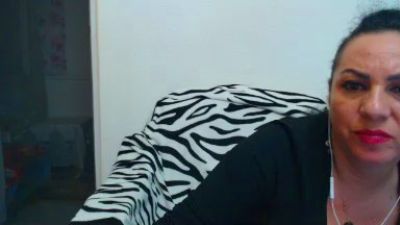 ellasolemn live cam on Cam4