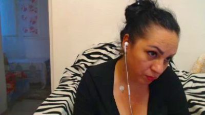 ellasolemn live cam on Cam4