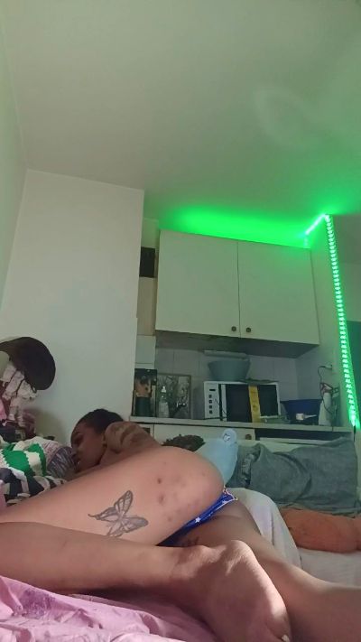 elleblue_sexy live cam on Cam4