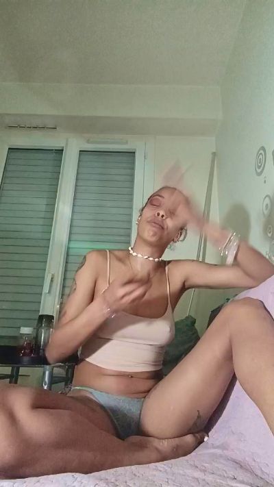 elleblue_sexy live cam on Cam4