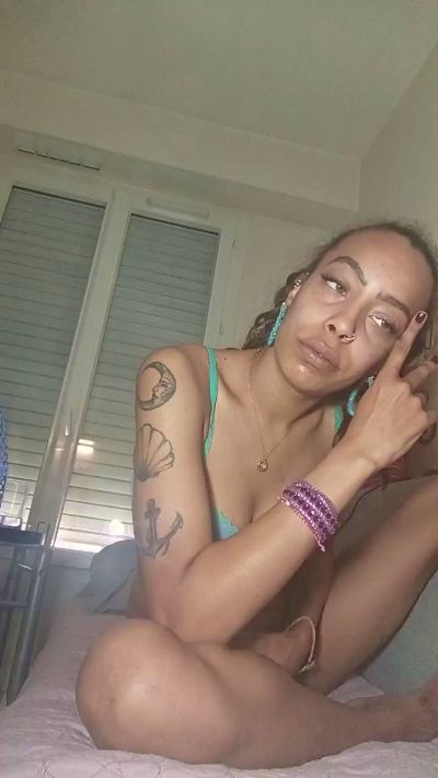 elleblue_sexy live cam on Cam4
