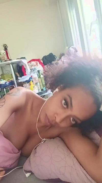 elleblue_sexy live cam on Cam4