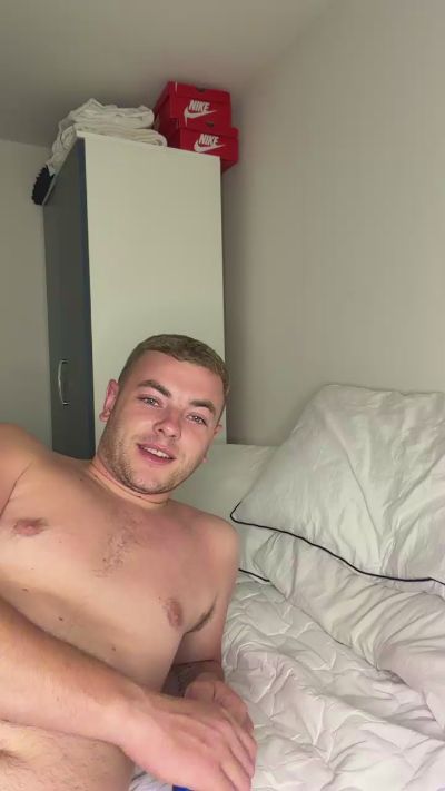 ells2422 live cam on Cam4