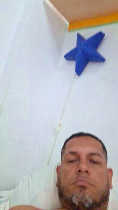 elmostroxxx live cam on Cam4
