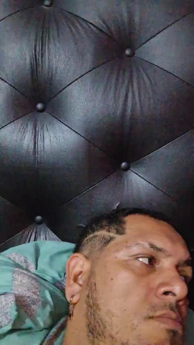 elmostroxxx live cam on Cam4