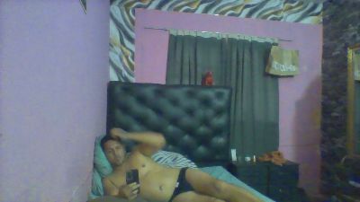 elmostroxxx live cam on Cam4