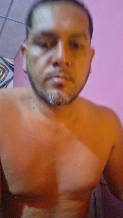 elmostroxxx live cam on Cam4
