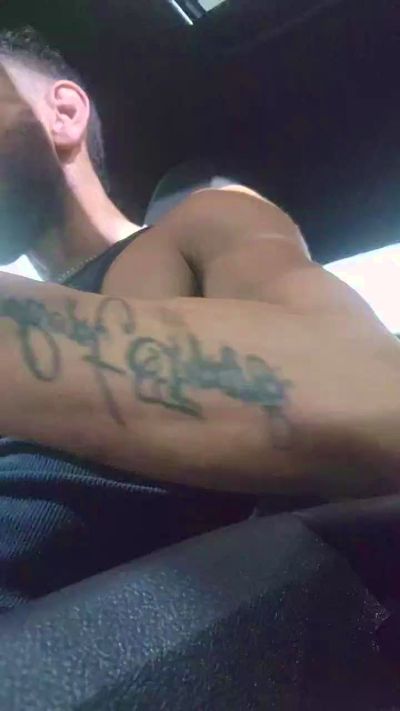 elpaso_mechanic live cam on Cam4
