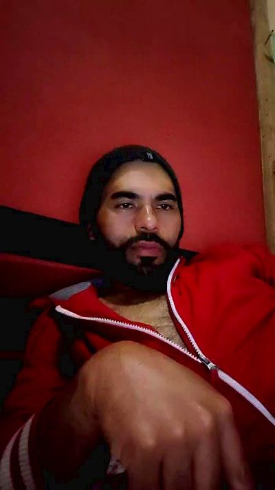 elrenegadohot live cam on Cam4