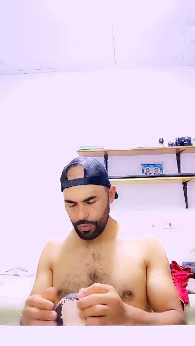 elrenegadohot live cam on Cam4