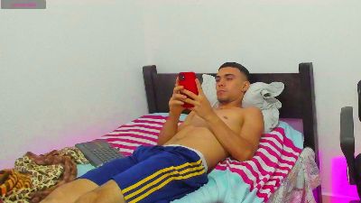 elteocolombia live cam on Cam4