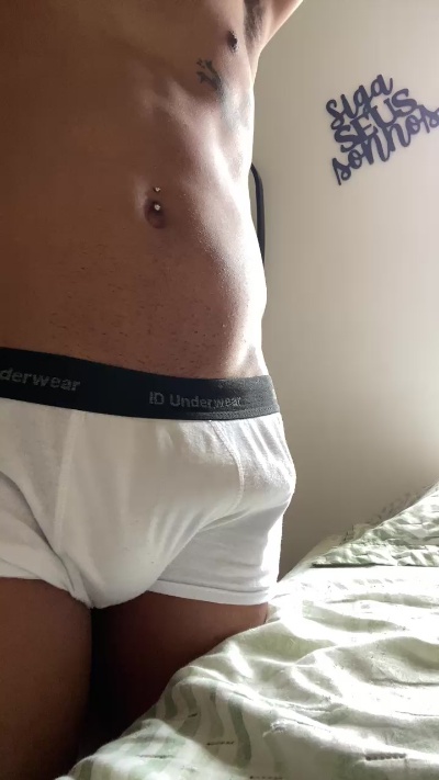 elvisnaomorreu live cam on Cam4