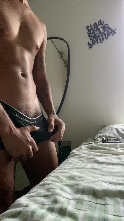 elvisnaomorreu live cam on Cam4