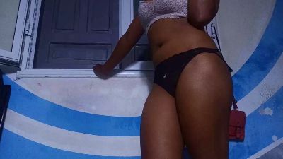 elysa20 live cam on Cam4