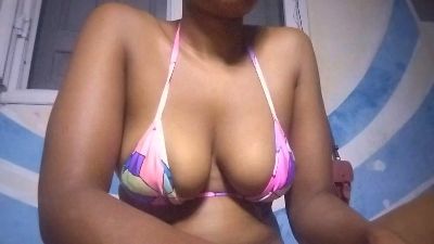 elysa20 live cam on Cam4