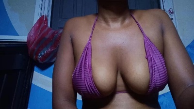 elysa20 live cam on Cam4