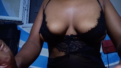 elysa20 live cam on Cam4