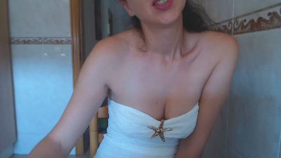 elyy_fun live cam on Cam4