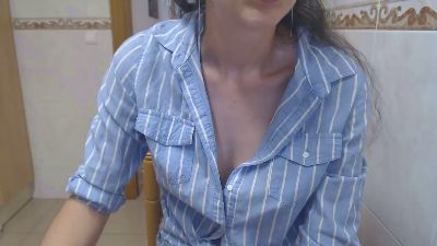 elyy_fun live cam on Cam4