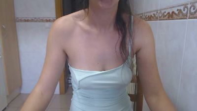 elyy_fun live cam on Cam4
